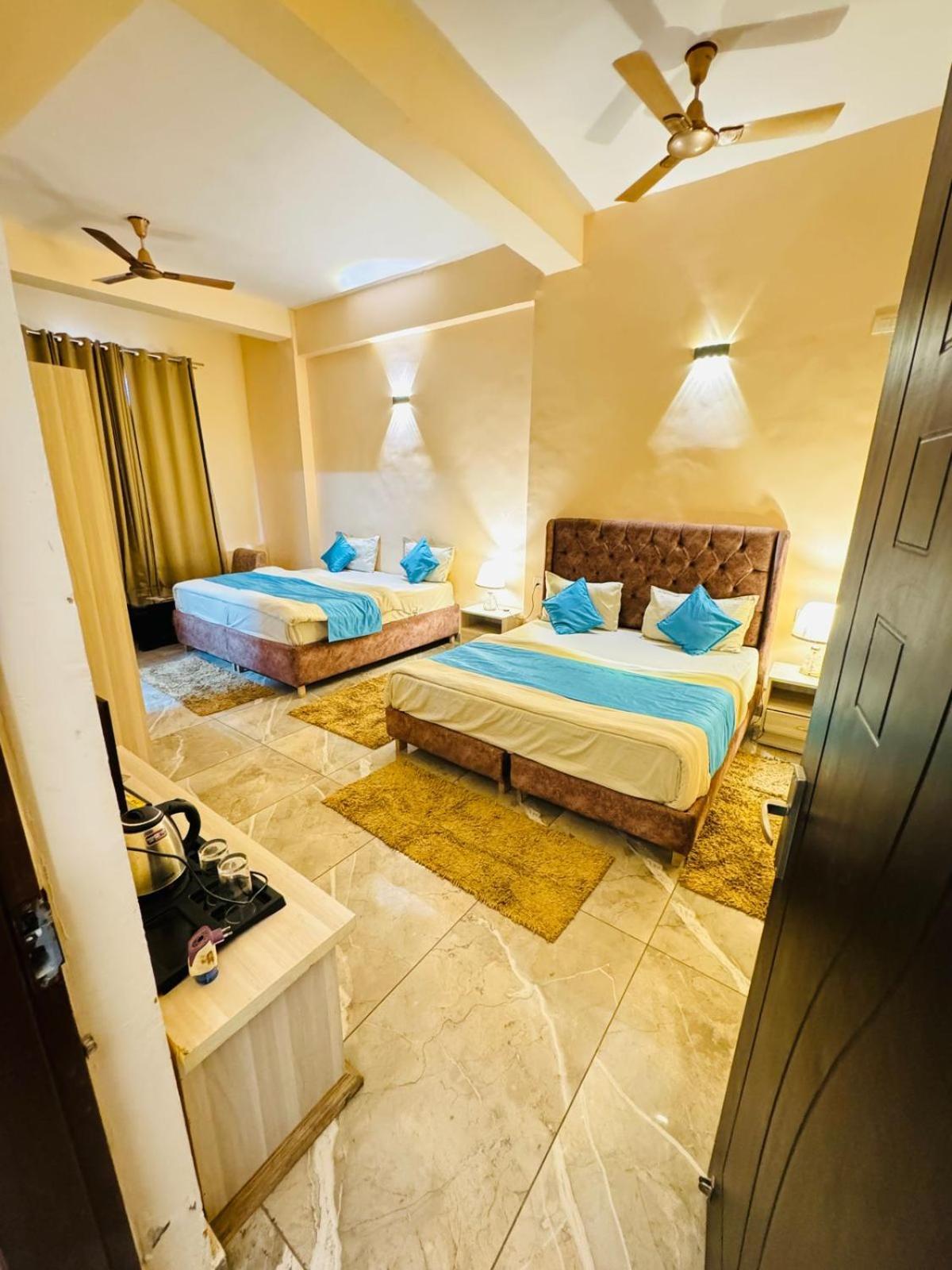 Shivjot Hotel Kharar Exterior foto
